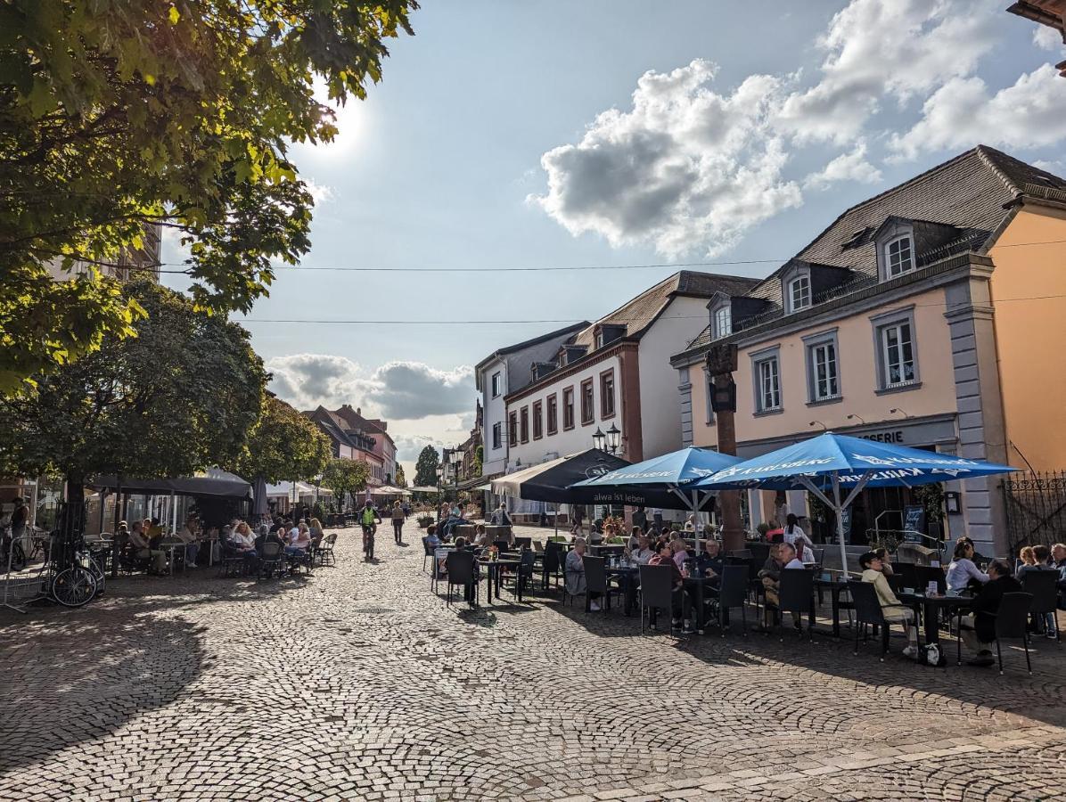 Schwarzlins Loftraum - Stilvolles Apartment Mit Smart Tv, Netflix, Disney Plus, Schnellem Wlan, Parken, Nespresso Занкт-Інґберт Екстер'єр фото